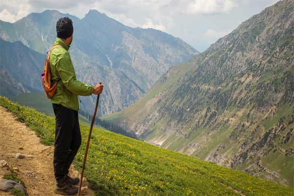 Iran hiking and trekking tour. Damavand Mountain. Inbound Persia Travel Agency